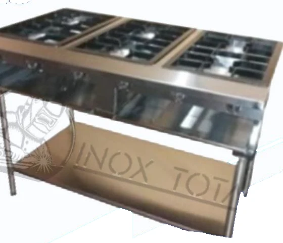 Cocina industrial de acero inoxidable con quemadores